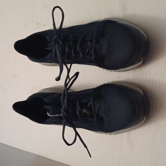 New Athletic Work Shoes - Reebok - Size 6.5 W (Men) - Picture 3 of 14